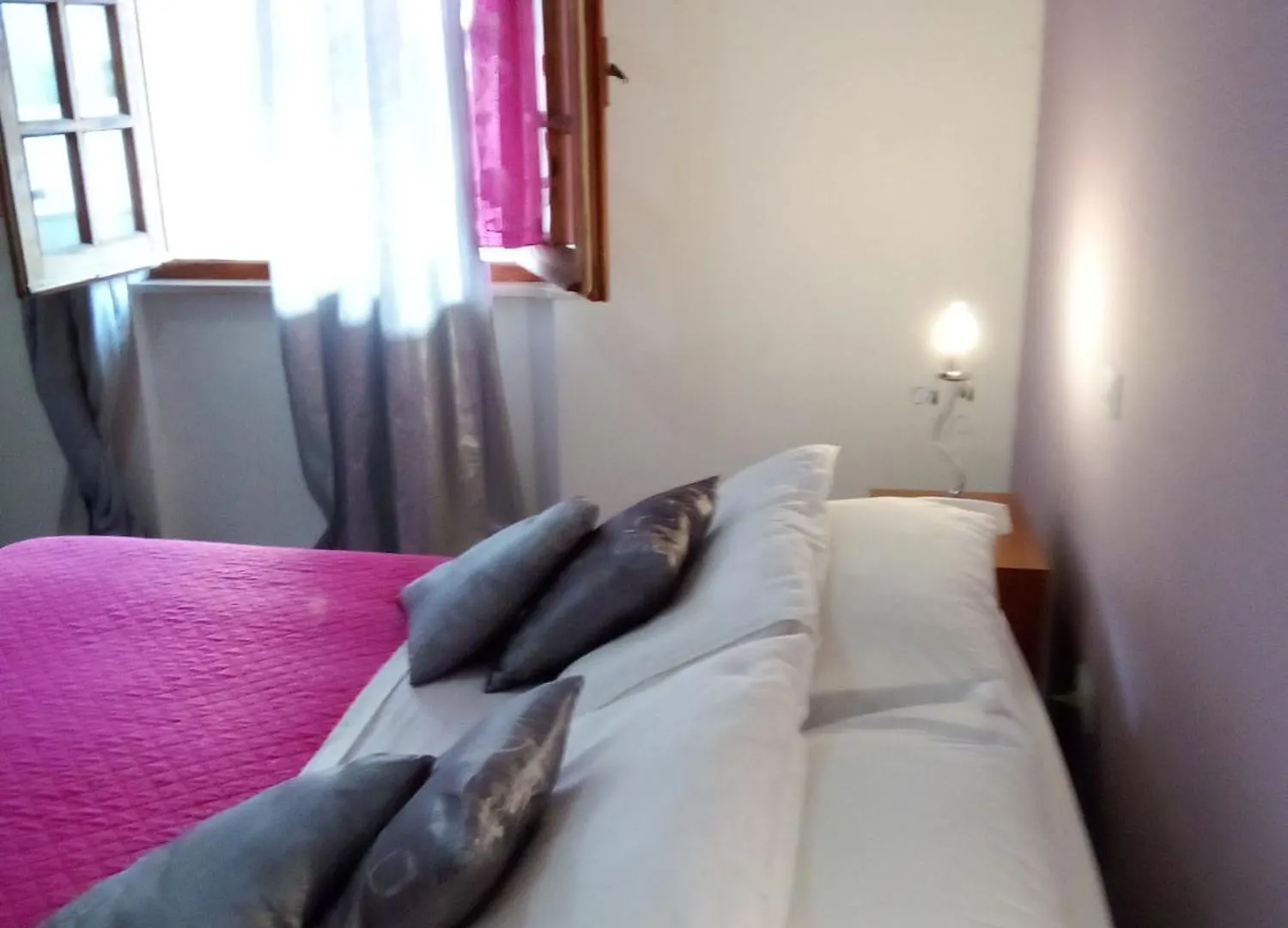 Séjour chez l'habitant Olbia Double Room, Shared Bathroom Italie