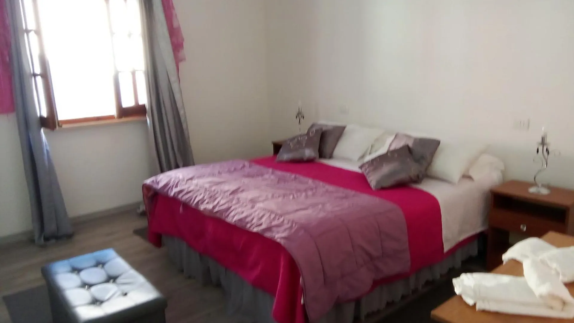 Homestay Olbia Double Room, Shared Bathroom