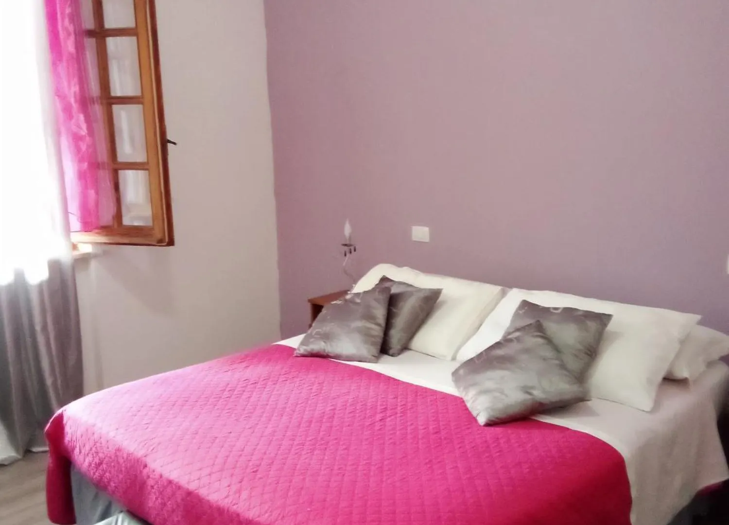 Olbia Double Room, Shared Bathroom Homestay